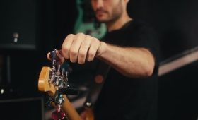 Professional Secrets Revealed in guitar setup course