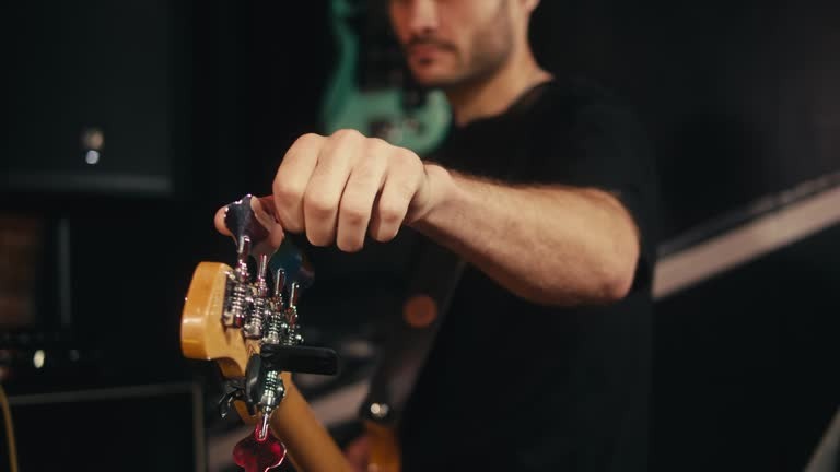 Professional Secrets Revealed in guitar setup course
