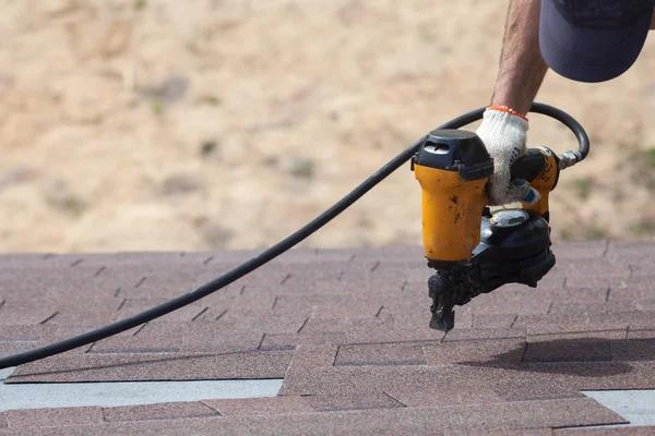 Roofing Contractor Near Me Tips for Hiring Local Roofing Experts
